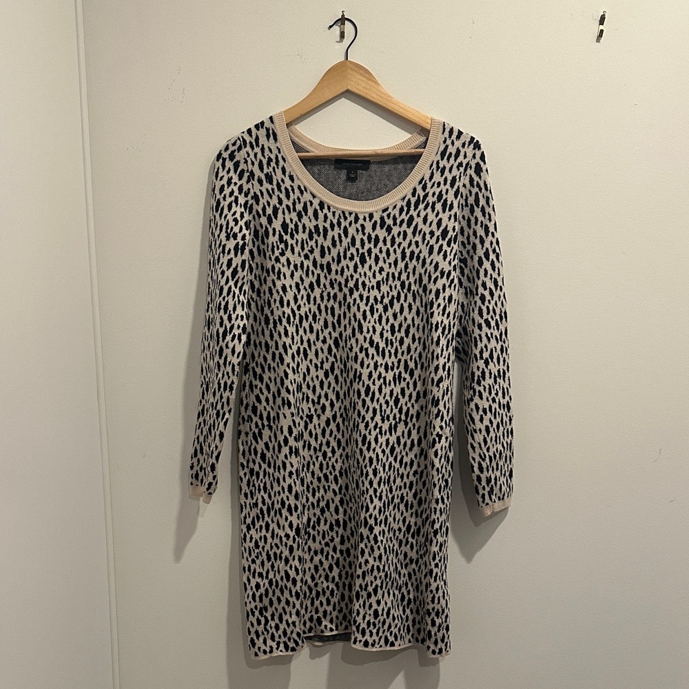 Ann Taylor Elegant Black and Cream Leopard Cheetah Sweater Dress Thigh Length M